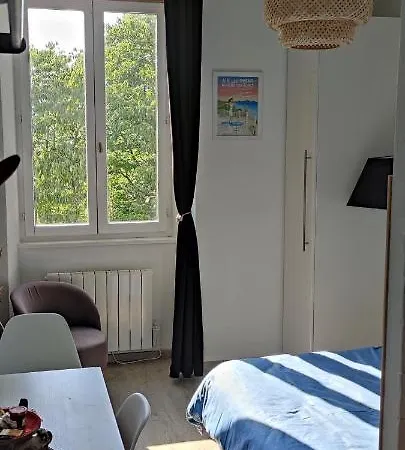 Aix Centre Apartmán *