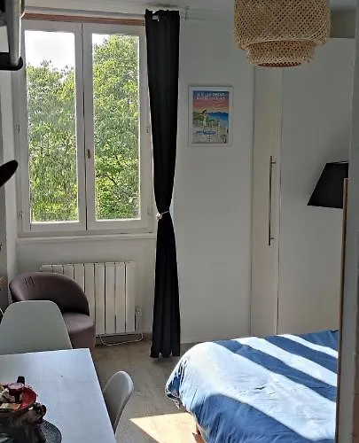 Aix Centre アパート *